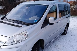 Citroen Jumpy 9  posti 