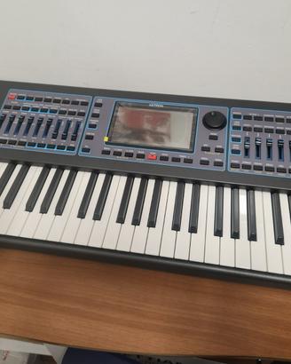 Tastiera Ketron Event 61 in garanzia con valigia