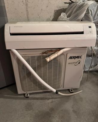 Condizionatore a pompa di calore AERMEC