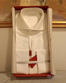 Camicia elegante nuova mai usata