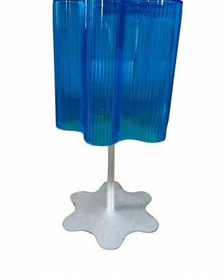 Lampada da tavolo in plexiglass 