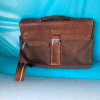 Borsa  piquadro in foto con portachiavi