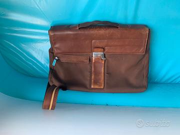 Borsa  piquadro in foto con portachiavi