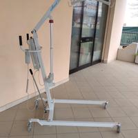 Sollevatore per disabili motorizzato