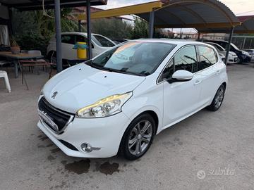 Peugeot 208 82cv 5 porte Allure Km Certificati