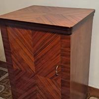 Vecchia macchina da cucire Necchi Mod. 76