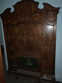 Appendiabiti e portaombrelli da parete