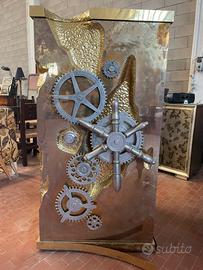 Milionanaire Luxuri safe gold