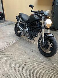 Ducati monster 696+ Dark