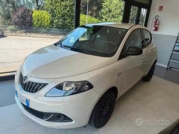 Lancia Ypsilon 1.0 FireFly 5 porte S&S Hybrid Ecoc