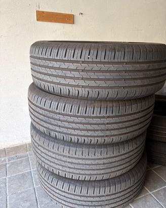 4 Gomme Estive Continental 215/65 R17 V