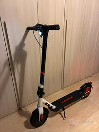 Monopattino Aprilia eSRZ Safe Ride
