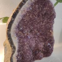 Espositore pietra Geode di Ametista grezza 
