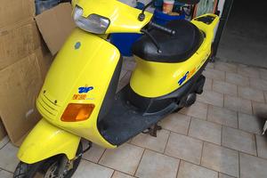 piaggio zip fast rider scooter 