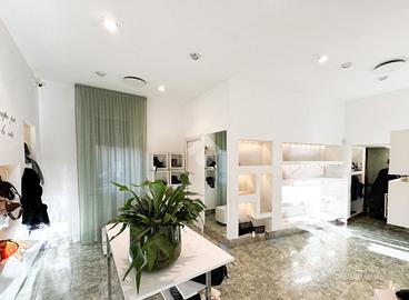 NEGOZIO A CALOLZIOCORTE