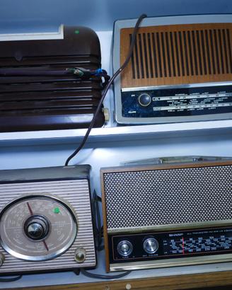 RADIO A VALVOLE GIRADISCHI FONOVAGLIE VINTAGE