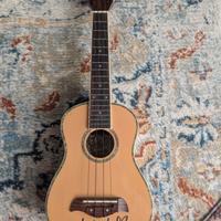 ukulele Oscar Schmidt autografato da Levante