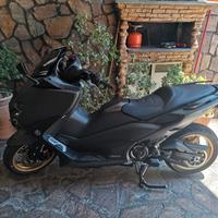 Yamaha T-max 