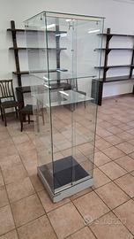 Vetrina Espositiva a Colonna