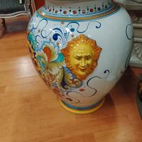 Giara ceramica Deruta,fatta,e decorata a mano.