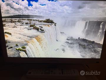 TV Samsung 19" Bianco + Google Chromecast