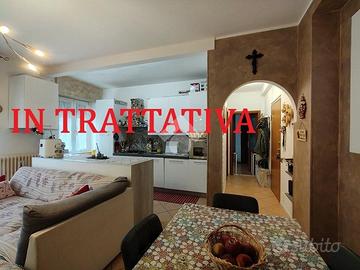 2 LOCALI A SALTRIO