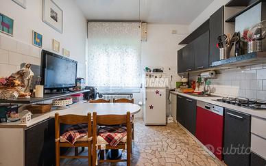 Bilocale in centro al piano rialzato con cantina