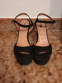 Scarpe / Sandali a zeppa neri con brillantini