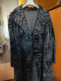 Cappotto Elegante di Astrakan Vintage Anni '70