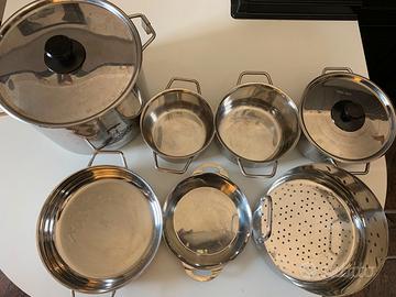 Set pentole Marine impilabili inox 18/10.