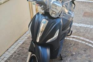 Beverly 300