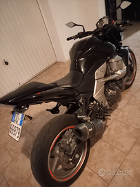 Moto usata solo in strada andatura turistica