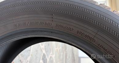4 Gomme Invernali Yokohama 235/55 R18 104H V906