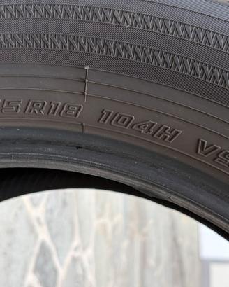 4 Gomme Invernali Yokohama 235/55 R18 104H V906