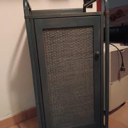 Mobil bagno  in legno e rattan blu opaco