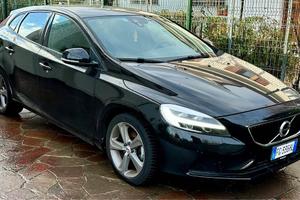 Volvo V40 2.0 d2 R-design Kinetic