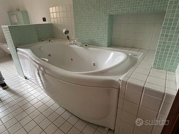 Vasca idromassaggio TEUCO in perfette condizioni