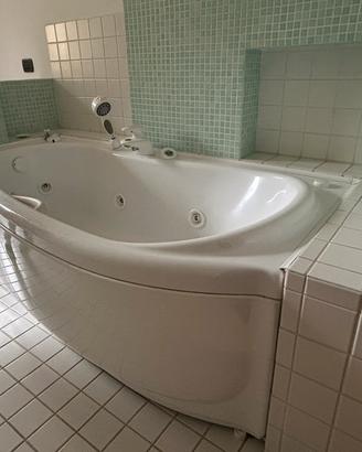Vasca idromassaggio TEUCO in perfette condizioni