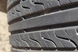 Treno di gomme estive complete di cerchi