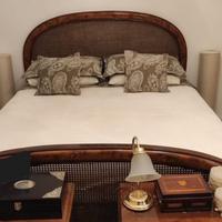 Camera da letto completa fine anni '80, in radica