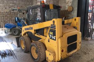 Minipala Komatsu SK714