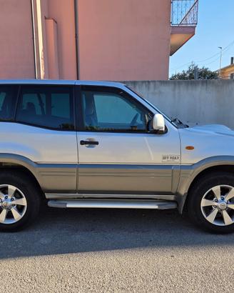 TERRANO II 3.0 150 CV ANCHE PERMUTA