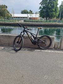 MOUNTAINBIKE EBIKE TURBO LEVO ALLOY