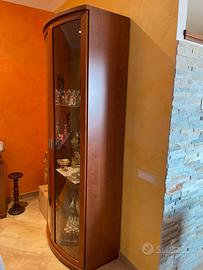 Vetrina in legno ciliegio e cristallo