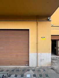 Spazioso magazzino zona corso alberto amedeo