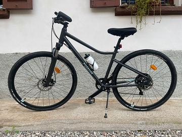 Bicicletta trekking RIVERSIDE 700