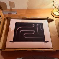 Apple Macbook Pro 14" M5 16/1TB NERO