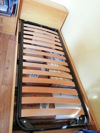 Letto singolo in legno