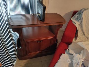 Mobiletto ingresso o TV con ruote