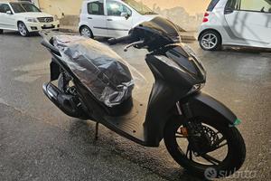 Honda SH 150 SH150 SPORT BAULETTO PARABREZZA